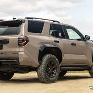 トヨタ 4ランナー 新型 （TRDPro）