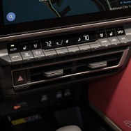 トヨタ カムリ 新型 (XSE)
