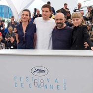 カンヌ国際映画祭に参加したギャスパー・ノエ監督とキャスト陣-(C)Getty Images