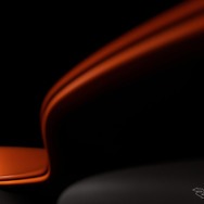 ベントレーの新型車のティザー写真