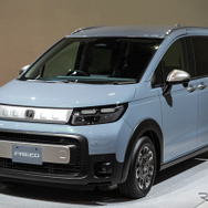 ホンダ フリード クロスター 新型