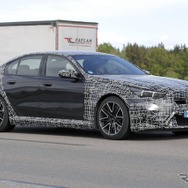 BMW M5 セダン 次期型プロトタイプ（スクープ写真）