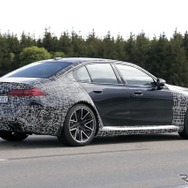 BMW M5 セダン 次期型プロトタイプ（スクープ写真）