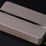 「パワーアンプ内蔵DSP」の一例（プラグアンドプレイ・PLUG&PLAY 1080）。
