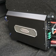 サブウーファーをドライブするパワーアンプにはARCオーディオのKS300.2V3をチョイスした。