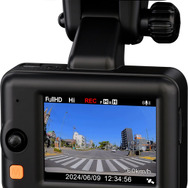 本体には2.0インチフルカラーTFT液晶ディスプレイを搭載
