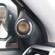 スピーカーにはフォーカルのES165KX2をチョイス。黄色のアラミド振動板をツイーター／ミッドバスに使用する。