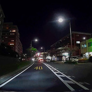 光量の少ない夜間・トンネルなどの場所でも、鮮明でクリアな映像を記録