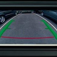 リヤビューカメラ “Rear Assist”