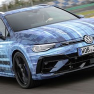 フォルクスワーゲン・ゴルフR ヴァリアント 改良新型のプロトタイプ