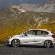 BMW 225xeアクティブ ツアラー