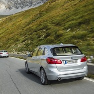 BMW 225xeアクティブ ツアラー