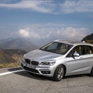 BMW 225xeアクティブ ツアラー