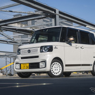 Honda新型N-BOX純正アクセサリー装着車