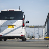 Honda新型N-BOX純正アクセサリー装着車