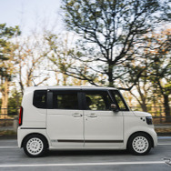 Honda新型N-BOX純正アクセサリー装着車