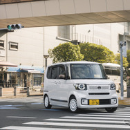 Honda新型N-BOX純正アクセサリー装着車
