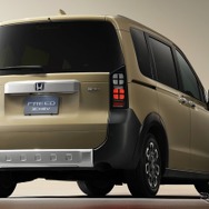 ホンダ・フリード CROSSTAR