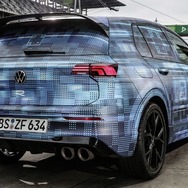 フォルクスワーゲン・ゴルフR 改良新型のプロトタイプ