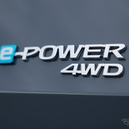 日産ノートオーラNISMOに待望の4WD追加！ ちょっと刺激的なドライビングフィールを体感する