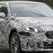 BMW 2シリーズ・グランクーペ新型か改良新型のプロトタイプ