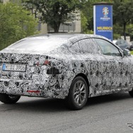 BMW 2シリーズ・グランクーペ新型か改良新型のプロトタイプ