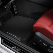 BMW M5 新型の「Mパフォーマンスパーツ」