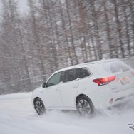 三菱 アウトランダーPHEV（写真は市販モデル）