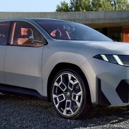 BMW ビジョン・ノイエ・クラッセX