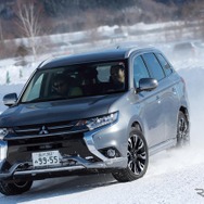 三菱 アウトランダーPHEV