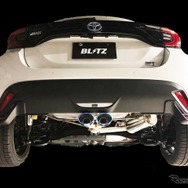 ニュルスペック・カスタムエディション：ヤリスハイブリッド用チタンカラーテールセット（VSR）装着例