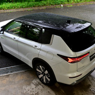 三菱アウトランダーPHEV