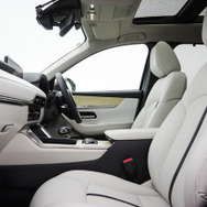 マツダ CX-80 PHEV（プレミアムモダン）