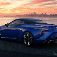 レクサスLC500コンバーチブルの2025年モデル（米国仕様）