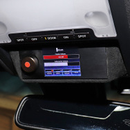 「パワーアンプ内蔵DSP」が導入されたオーディオカーの一例（製作ショップ：アミューズ＜広島県＞）。