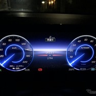 メルセデスベンツ EQB 350 4MATIC