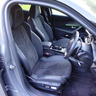 プジョー 2008 GT BlueHDi