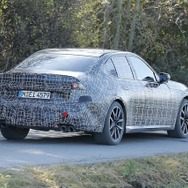 BMW 3シリーズ 次期型のプロトタイプ