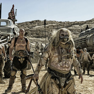 イモータン・ジョー／『マッドマックス 怒りのデス・ロード』-(C)2015 VILLAGE ROADSHOW FILMS (BVI) LIMITED
