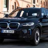 BMW iX3 現行