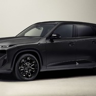 2025 BMW XM by Kith（BMW Individual Frozen Black メタリック）