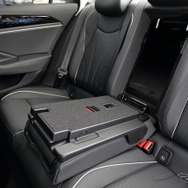 VW パサート 新型（eハイブリッド エレガンス）