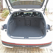 VW パサート 新型（eハイブリッド・Rライン）