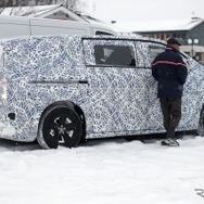 メルセデスベンツ VクラスEV 新型のプロトタイプ
