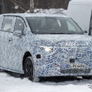 メルセデスベンツ VクラスEV 新型のプロトタイプ