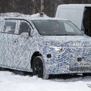 メルセデスベンツ VクラスEV 新型のプロトタイプ