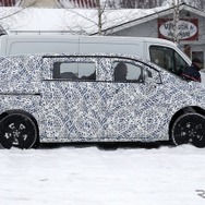メルセデスベンツ VクラスEV 新型のプロトタイプ