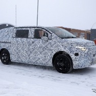 メルセデスベンツ VクラスEV 新型のプロトタイプ