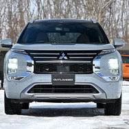 三菱 アウトランダーPHEV