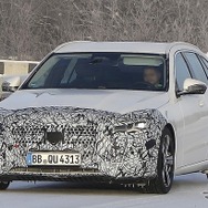メルセデスベンツ Cクラス ステーションワゴン 改良新型のプロトタイプ